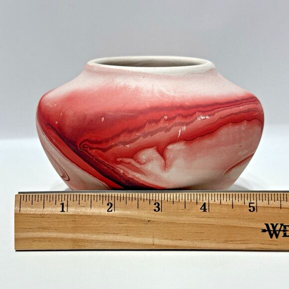 Vintage Nemadji Pottery Swirl Vase Handmade in USA Red Pink Native American - Picture 9 of 10